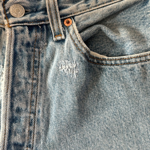 Authentic Vintage Levi 501 Jeans - Picture 6 of 9